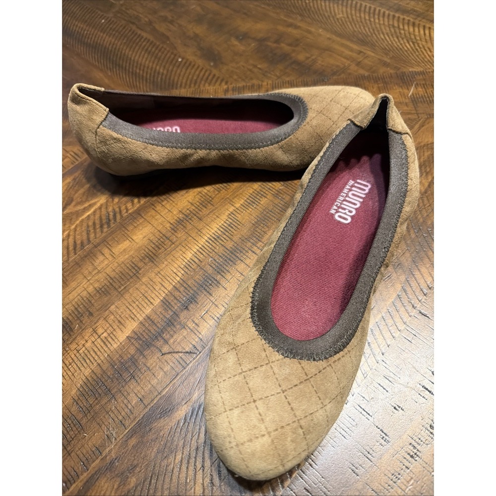 Munro American Made In USA Brown Suede Classy Women's Comfy Flat Cushioned SZ 6